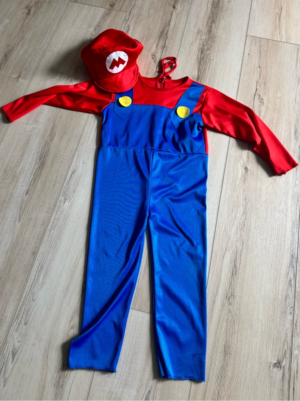 Kids Super Mario Red Costume with Hat. Size Medium.